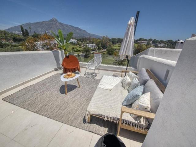 Duplex en venta en Marbella, Aloha photo 0