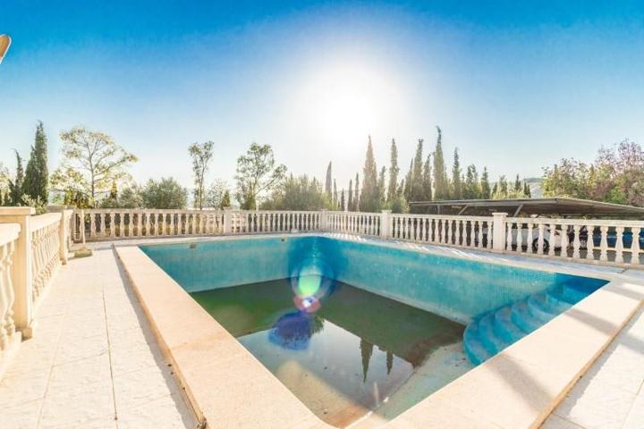 Chalet en venta en Alfarp, Urb. almaguer photo 0