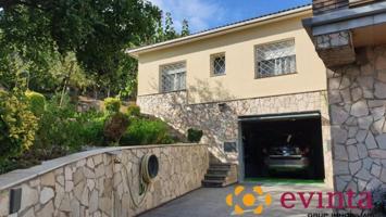 Casa en venta en Vallirana, Pla del pèlac photo 0