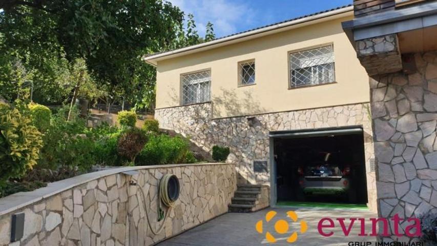 Casa en venta en Vallirana, Pla del pèlac photo 0