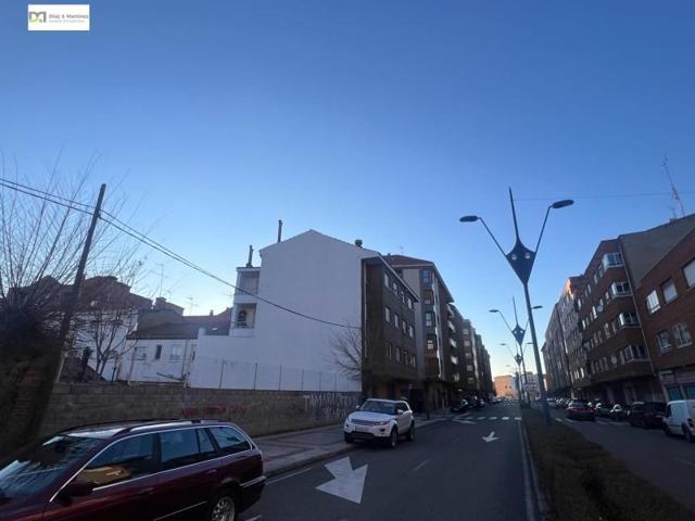 Terreno en venta en León, León photo 0