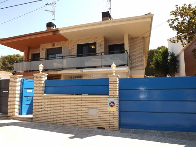 Chalet en venta en Calafell, Segur de Calafell photo 0
