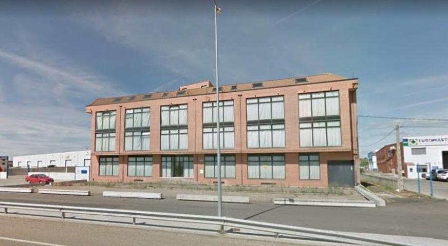 Nave industrial en venta en Onzonilla, Onzonilla photo 0