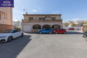 Casa en venta en Armilla, Armilla photo 0