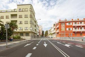 Piso en venta en Las Palmas de Gran Canaria, Triana photo 0