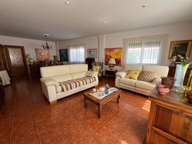 Chalet en venta en Marines, Centro photo 0