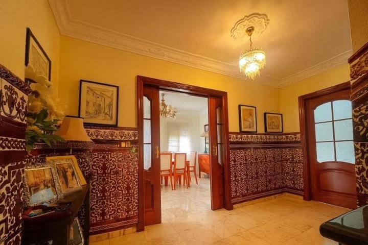 Casa en venta en Ubrique, Centro photo 0