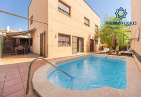 Chalet en venta en Santa Fe, Vega de granada zona noroeste photo 0