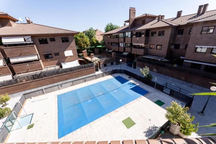 Piso en venta en Pozuelo de Alarcón, Zona norte photo 0