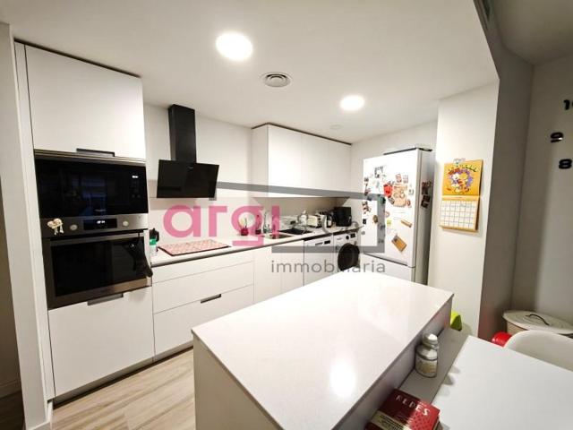 Piso en venta en Viladecans photo 0