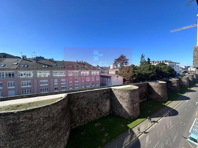 Piso en venta en Lugo photo 0