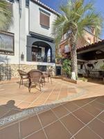 Chalet en venta en Vegas del Genil, Vega de granada zona noroeste photo 0