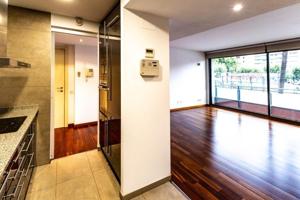 Piso en venta en L'Hospitalet de Llobregat, Santa Eulalia photo 0