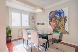 Piso en venta en Vigo, Corte Inglés photo 0