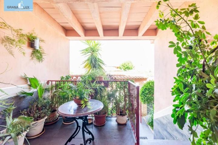 Bungalow en venta en Peligros, Camino del cementerrio photo 0