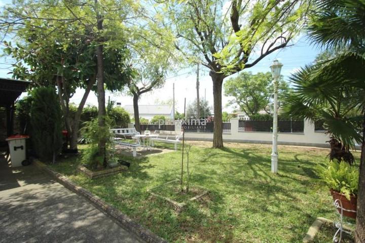 Chalet en venta en Guillena, Las pajanosas photo 0