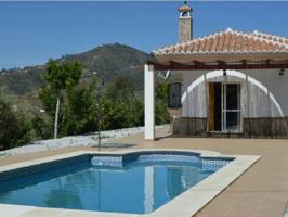 Casa con terreno en venta en Cómpeta photo 0