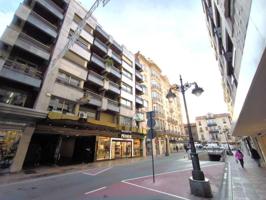 Piso en venta en León, Centro photo 0