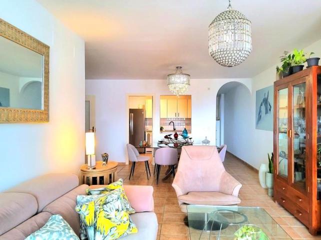 Apartamento en venta en Alcaidesa photo 0