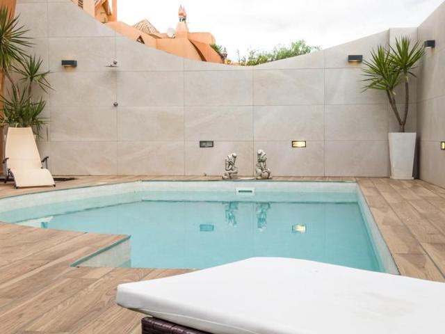 Casa en venta en Las Gabias, A la Salida de las Gabias photo 0