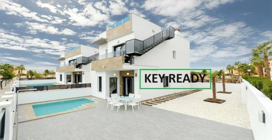 Chalet en venta en Torrevieja, Torretas photo 0