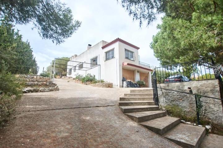Casa en venta en Vilanova i la Geltrú, Sta. Maria photo 0