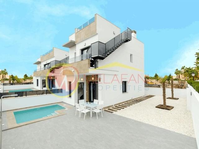 Chalet en venta en Torrevieja photo 0
