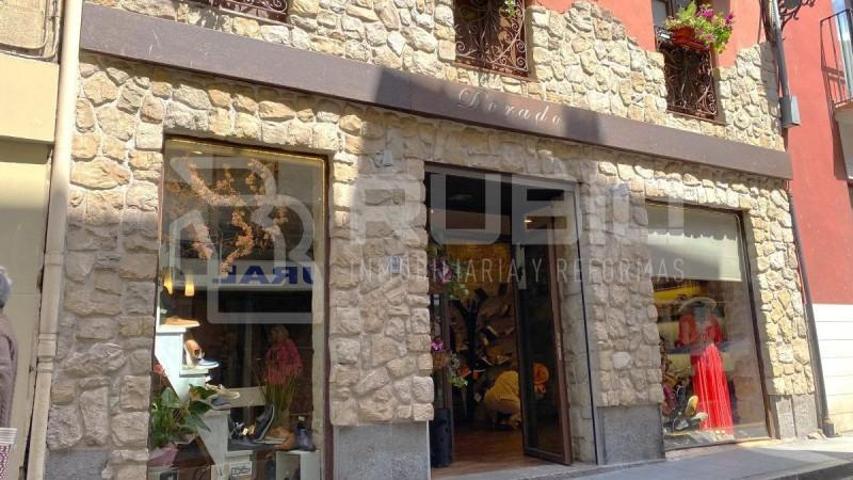 Local comercial en venta en Laredo, Centro photo 0