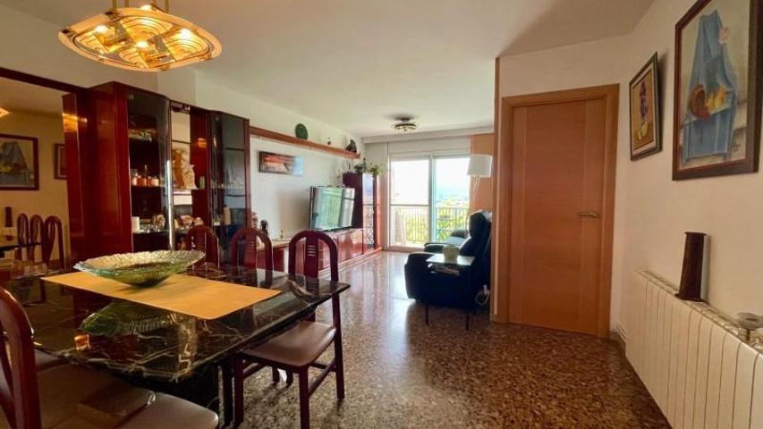 Piso en venta en Molins de Rei, Molins de Rei photo 0