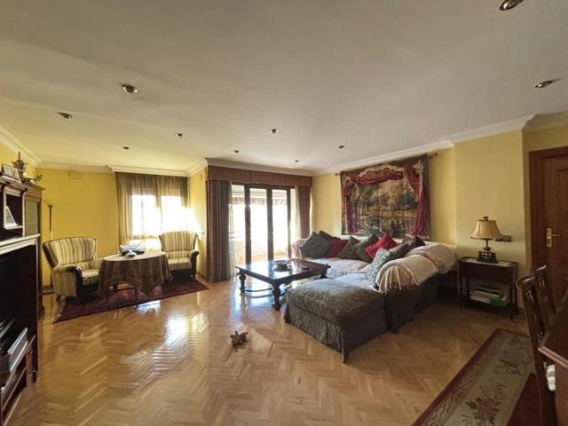 Piso en venta en Cáceres, Centro photo 0