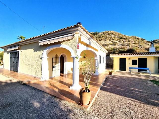 Chalet en venta en El Campello photo 0