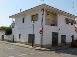 Casa con terreno en venta en Navalcarnero photo 0