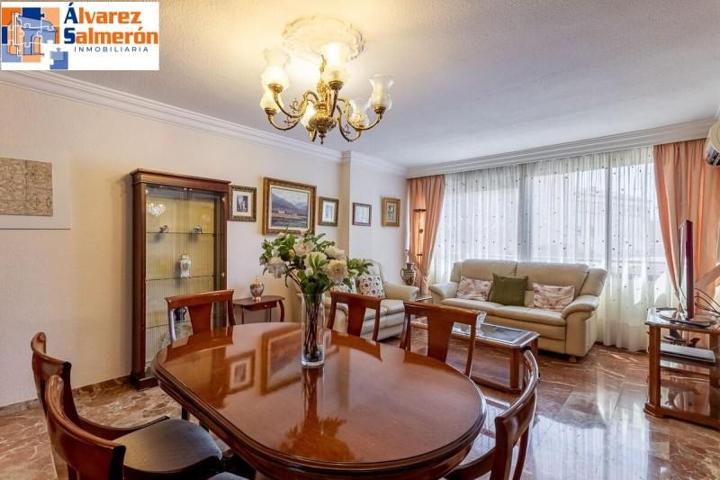 Piso en venta en Granada, Plaza de toros photo 0