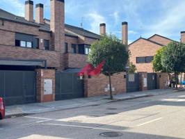 Chalet en venta en Meco photo 0