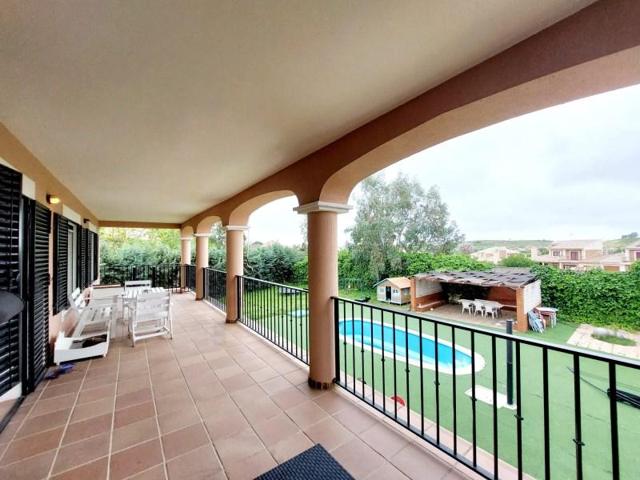 Chalet en venta en Badajoz photo 0