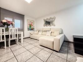 Adosada en venta en Vilanova i la Geltrú, Centre photo 0