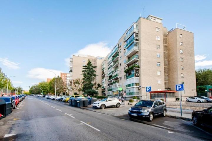 Piso en venta en Madrid, Marroquina photo 0