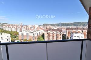 Piso en venta en Bilbao, Iralabarri photo 0