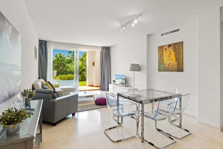Apartamento en venta en Casares, Alcazaba Lagoon photo 0