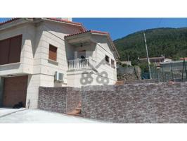 Chalet en venta en Oia photo 0