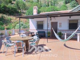 Chalet en venta en Sayalonga photo 0