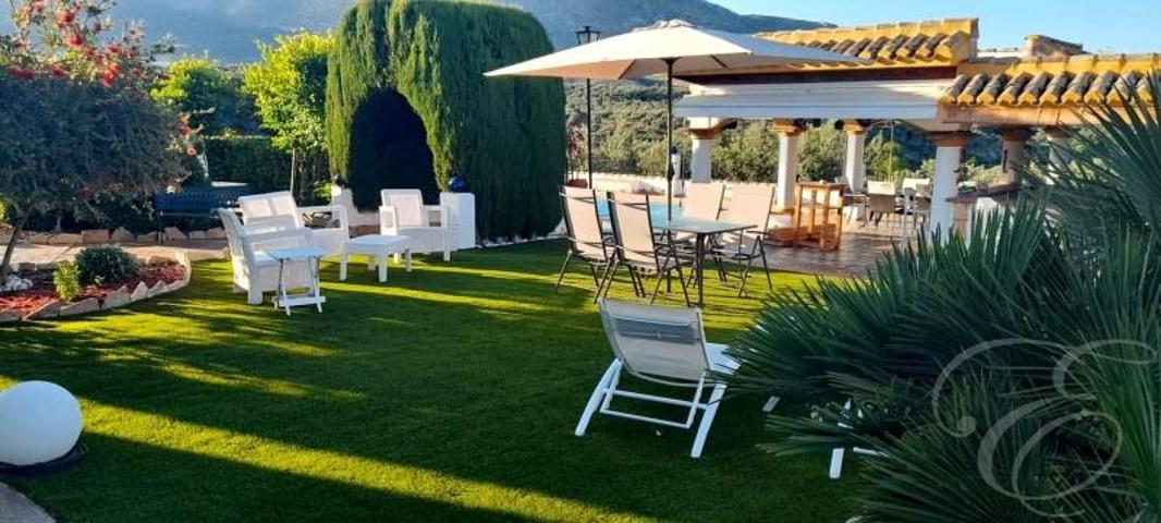 Chalet en venta en Priego de Córdoba, Priego de Cordoba photo 0