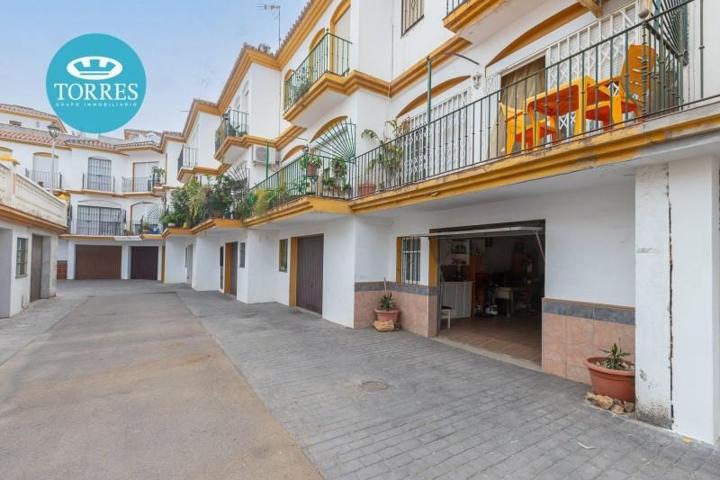 Adosada en venta en Estepona, Zona Calvario photo 0