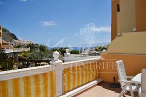 Piso en venta en Los Cristianos, Avenida Ámsterdam, 38650 photo 0