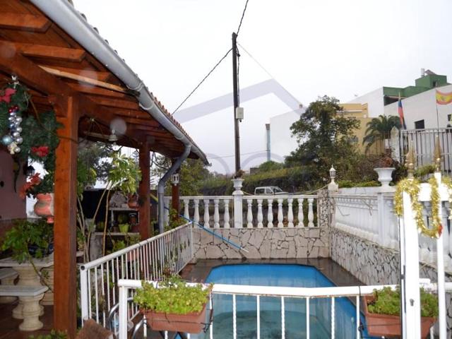 Casa con terreno en venta en La Orotava photo 0