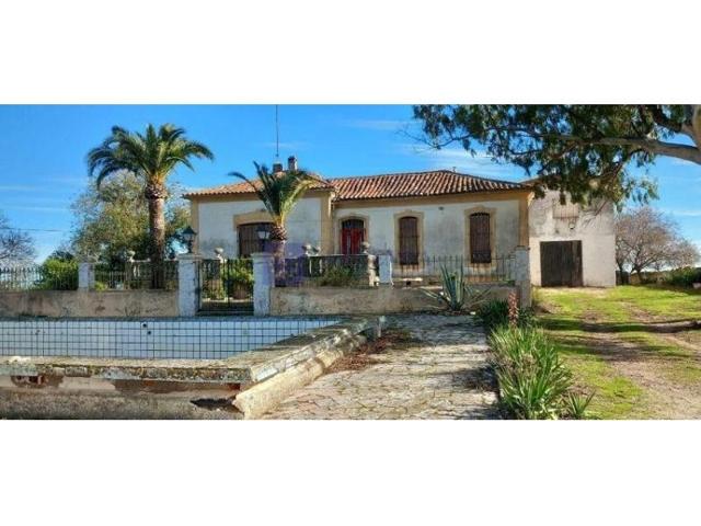 Chalet en venta en Casar de Cáceres photo 0