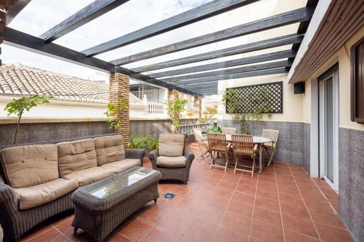 Adosada en venta en Granada, Granada photo 0