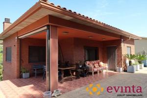 Chalet en venta en Vallirana, Pla del pèlac photo 0