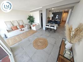 Piso en venta en Vilanova i la Geltrú, Barri De Mar photo 0