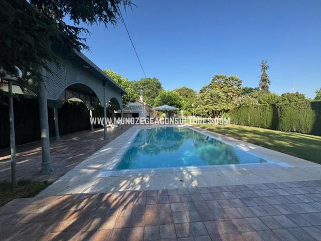 Chalet en venta en Lucena, Calle Cristo Marroquí, 14900 photo 0